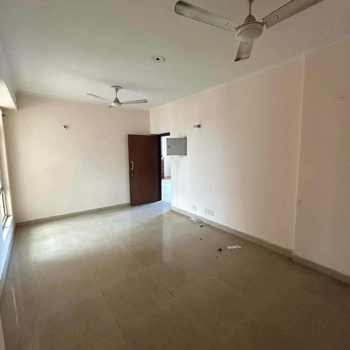 2.5 BHK + Study Room Apartment For Sale in Supertech Ecociti