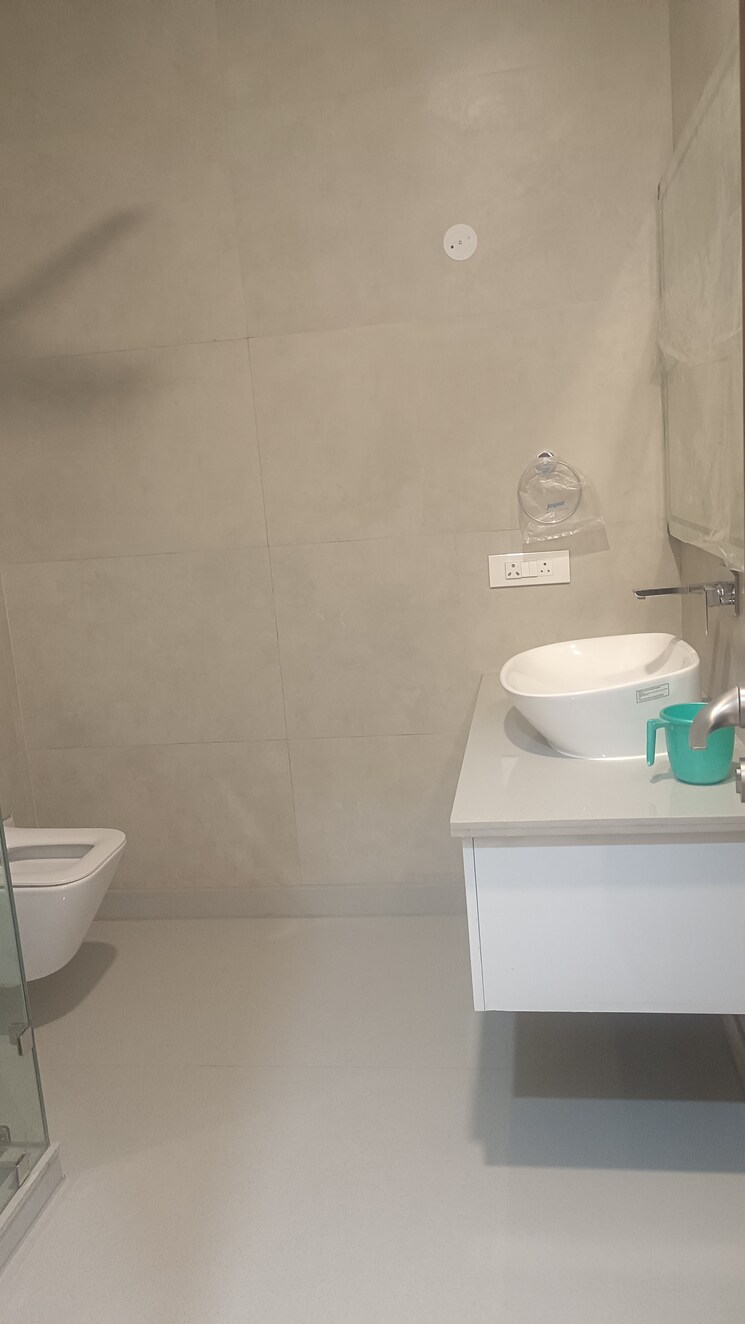 Bathroom, new rajinder nagar 3 Bedroom 3275 Sq.Ft. Builder Floor In New Rajinder Nagar Delhi 9254501