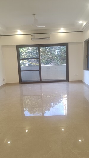 Room in 3 BHK Builder Floor at New Rajinder Nagar – for Sale