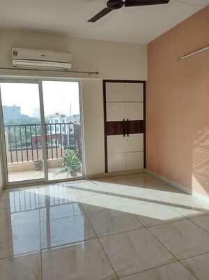 3 BHK Apartment For Sale in Gaur Atulyam, Omicron I Greater Noida