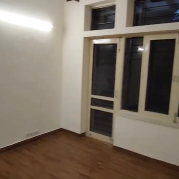 Room in 3 BHK Villa at Unitech Deerwood Chase, Nirvana Country – for Rent