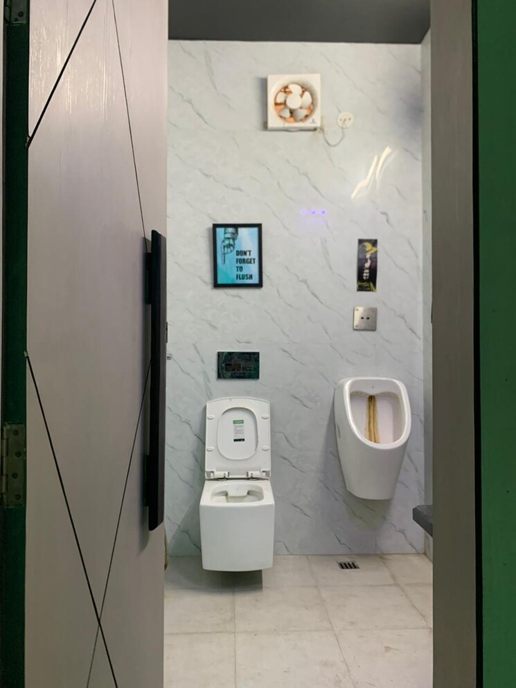 Bathroom, sanjay place Commercial Office Space 1800 Sq.Ft. In Sanjay Place Agra 9254598