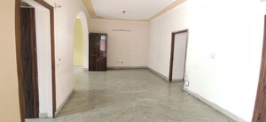 Room in 6 BHK Independent House at Sector 21 – for Rent