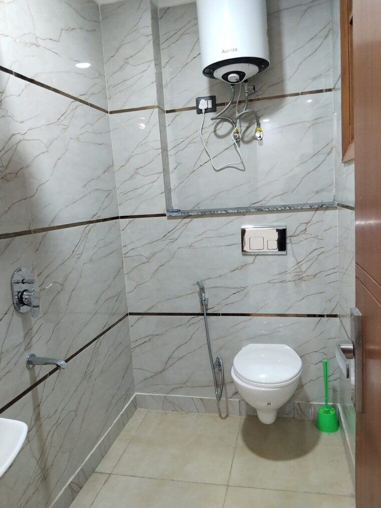 Bathroom, saket 2 Bedroom 970 Sq.Ft. Builder Floor In Saket Delhi 9254645