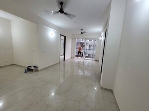 Room in 2.5 BHK Builder Floor at Smart World Gems, Sector 89 – for Sale