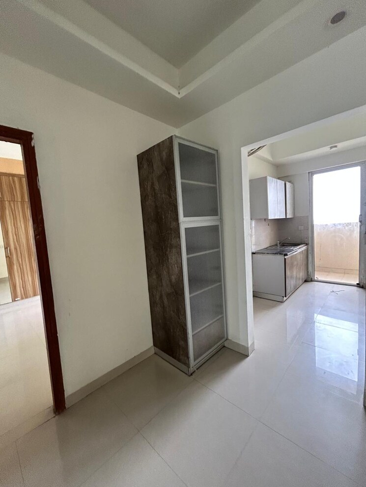 Room, mira nagar 1 Bedroom 676 Sq.Ft. Apartment In Mira Nagar Mumbai 9254766