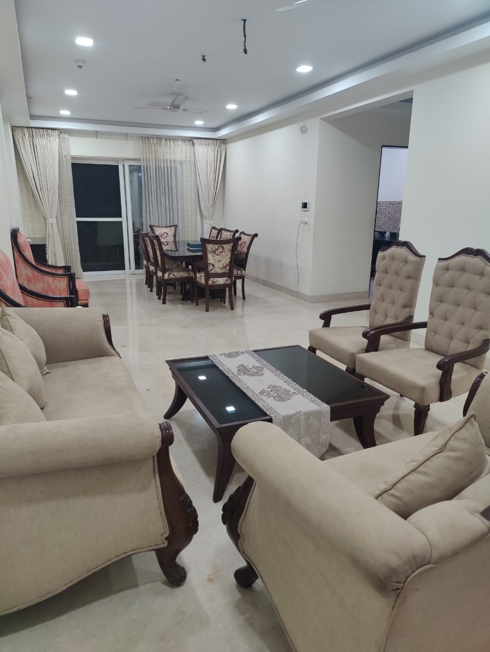 2 BHK + Pooja Room,Servant Room,Study Room Apartment For Rent in K Raheja Reserve