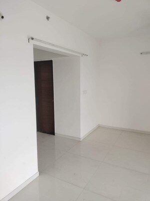 Room in 2 BHK Apartment at Chaphalkar Elina Living, Mohammadwadi – for Rent