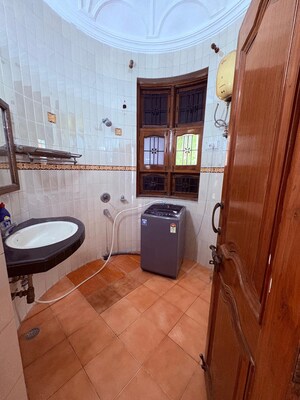 Bathroom in 3 BHK Apartment at Dwarkadhis City, Sector 23 – for Rent