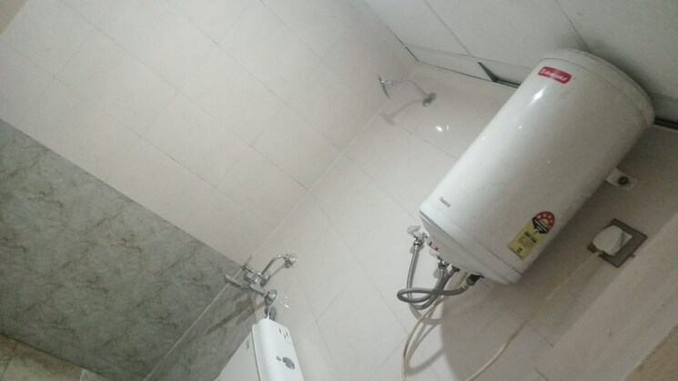 Bathroom, rof-aalayas 2.5 Bedroom 900 Sq.Ft. Apartment In Sector 102 Gurgaon 9254841