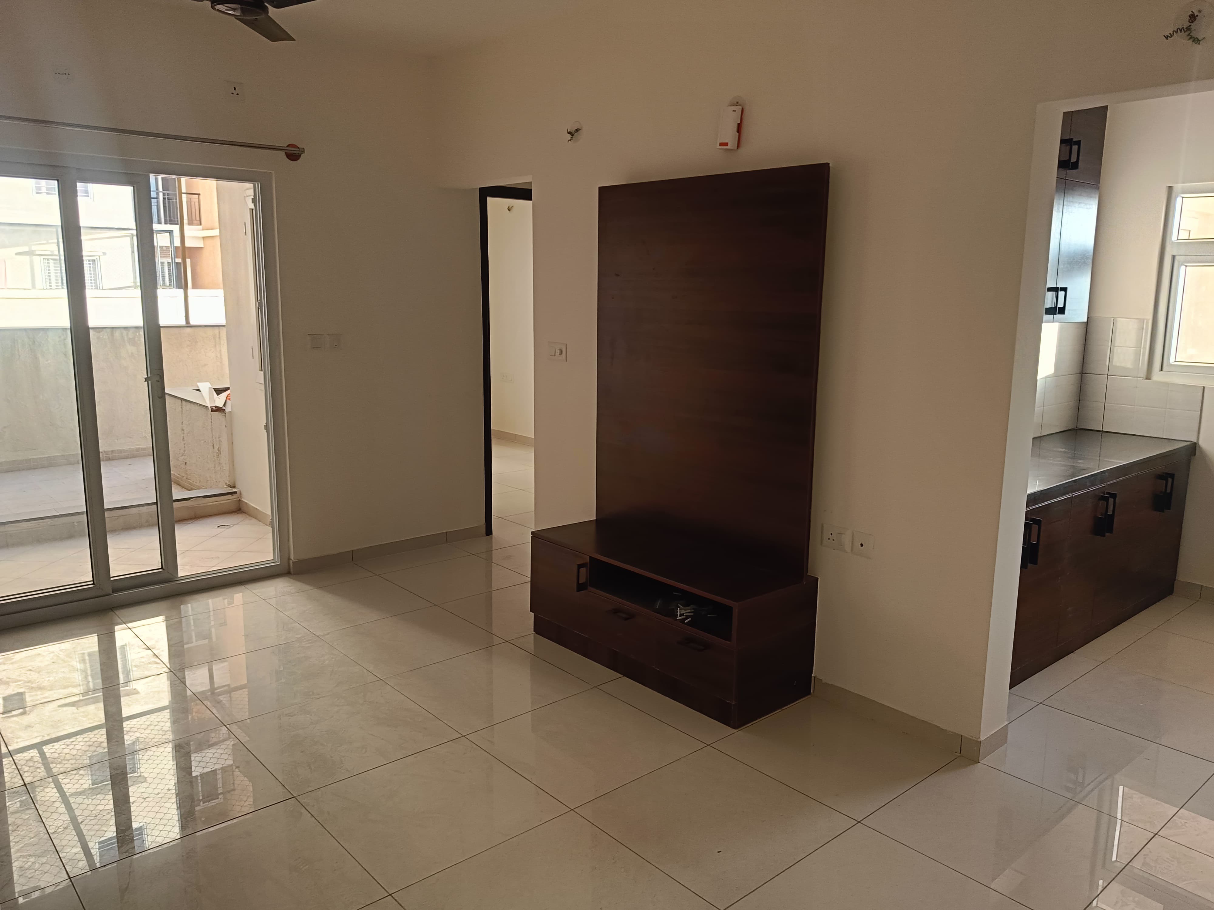 2 BHK Apartment For Rent in Lapis Tower Apartment 