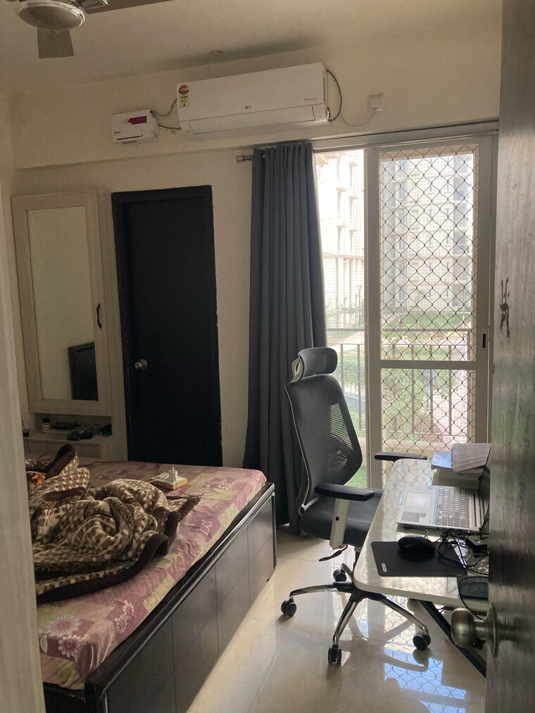 Bedroom, signature-the-serenas 2 Bedroom 583 Sq.Ft. Apartment In Sohna Sector 36 Gurgaon 9254854