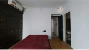 Room in 3 BHK Apartment at Oswal Bella Vista, Oswal Park – for Sale