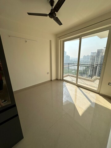 Room in 2.5 BHK Apartment at ROF Aalayas, Sector 102 – for Rent
