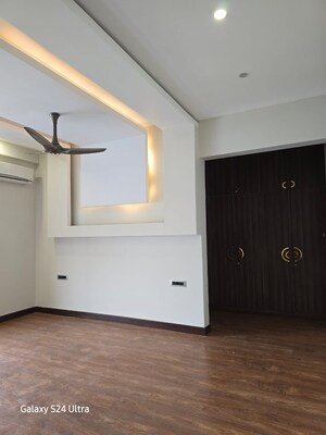 Room in 2 BHK Apartment at Dwarkadhis City, Sector 23 – for Rent