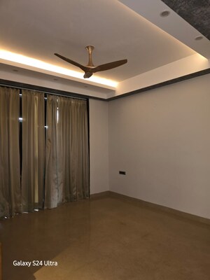 Room in 2 BHK Apartment at Dwarkadhis City, Sector 23 – for Rent