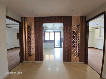 Room in 2 BHK Apartment at Dwarkadhis City, Sector 23 – for Rent