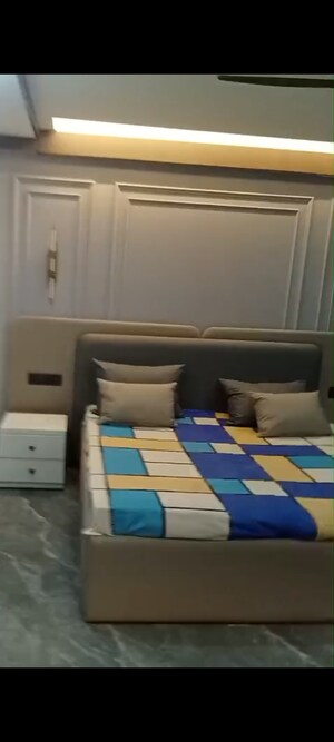 Team Area in 3 BHK Builder Floor at Karkardooma – for Rent