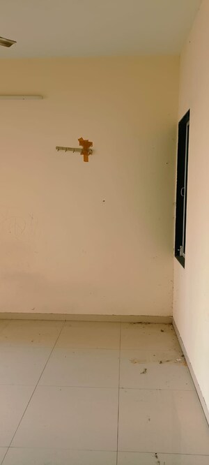 Room in 1 BHK Apartment at Vihang Valley Phase1, Kasarvadavali – for Rent