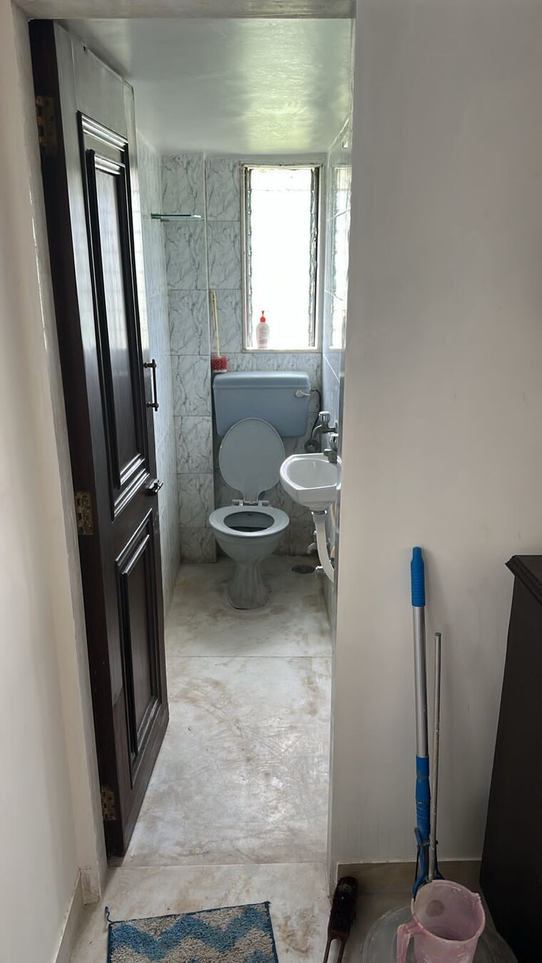 Bathroom, kalpataru-amare 1 Bedroom 550 Sq.Ft. Apartment In Juhu Mumbai 9255078