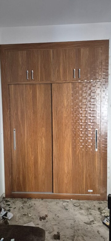 Furnished Amenities in 2.5 BHK Builder Floor at Smart World Gems, Sector 89 – for Rent