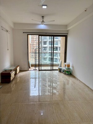 2 BHK Apartment For Rent in JP Decks, Goregaon East