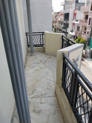 Balcony in 1.5 BHK Villa at Sector 34 – for Rent