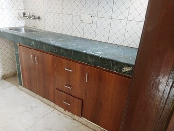 Kitchen in 1.5 BHK Villa at Sector 34 – for Rent