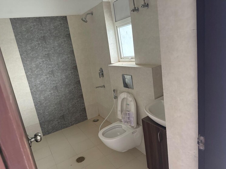 Bathroom, spaze-privy-at4 3 Bedroom 1918 Sq.Ft. Apartment In Sector 84 Gurgaon 9255139