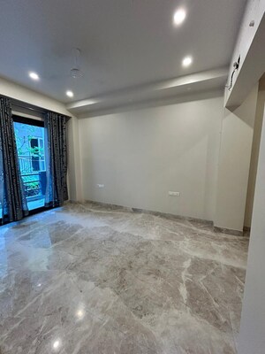 Room in 2 BHK Apartment at Dwarkadhis City, Sector 23 – for Rent