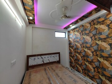 Furnished Amenities in 2 BHK Builder Floor at Dlf Ankur Vihar – for Sale