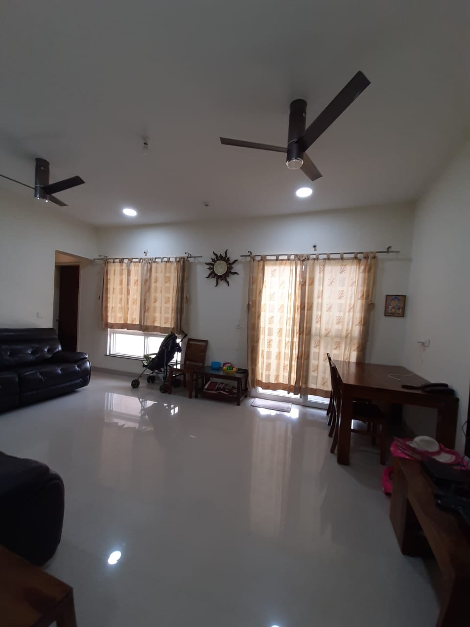3 BHK + Pooja Room,Servant Room,Study Room,Extra Room Apartment For Rent in Brahma Avenue