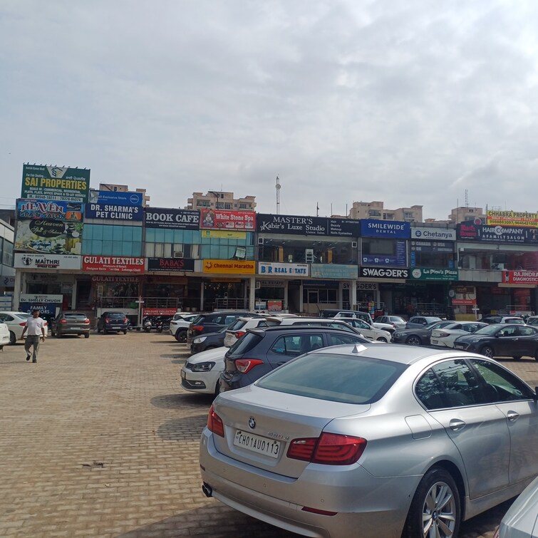 Cover Image, vip road Commercial Showroom 900 Sq.Ft. In Vip Road Zirakpur 9255351