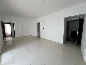 Room in 3.5 BHK Penthouse at Kundan Presidia, Nibm Road – for Rent