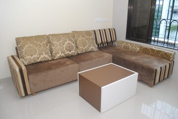 Bedroom in 2 BHK Builder Floor at Dilshad Garden – for Rent