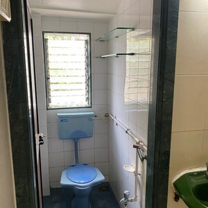 Bathroom in 1 BHK Apartment at Manish Nagar Shopping Centre, Manish Nagar – for Rent
