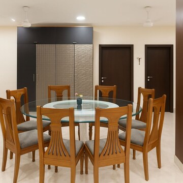 Team Area in 5 BHK Apartment at Juhu Scheme, Juhu – for Rent
