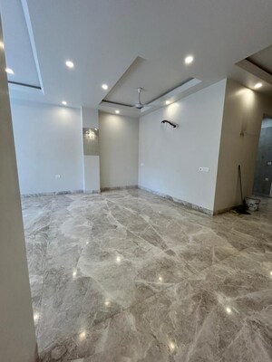 Room in 2 BHK Apartment at Dwarkadhis City, Sector 23 – for Rent