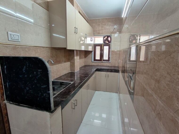 Kitchen, mayur vihar 1.5 Bedroom 450 Sq.Ft. Builder Floor In Mayur Vihar Delhi 9255670