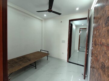 Building Lobby in 1.5 BHK Builder Floor at Mayur Vihar – for Rent