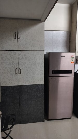 Furnished Amenities in 1 BHK Apartment at Gold Star, Kandivali West – for Rent