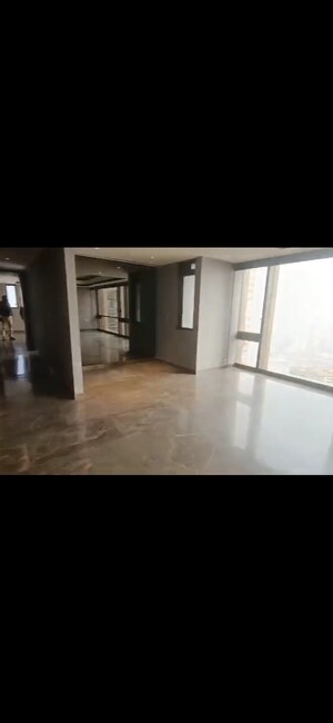 Room in 5 BHK Apartment at Lodha Trump Tower, Worli – for Sale