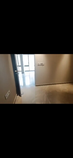 Room in 5 BHK Apartment at Lodha Trump Tower, Worli – for Sale