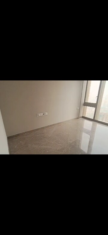 Room in 5 BHK Apartment at Lodha Trump Tower, Worli – for Sale