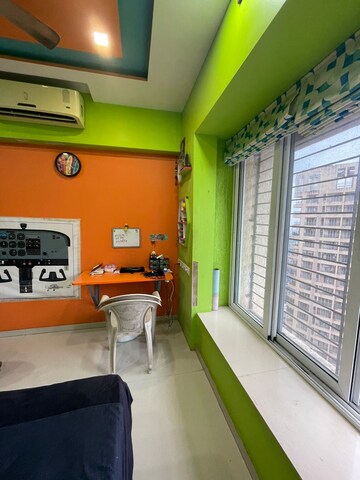 Room in 2 BHK Apartment at Dosti Group Imperia, Manpada – for Sale