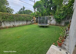 5 BHK Villa – Garden View at Sainik Farm - for Rent