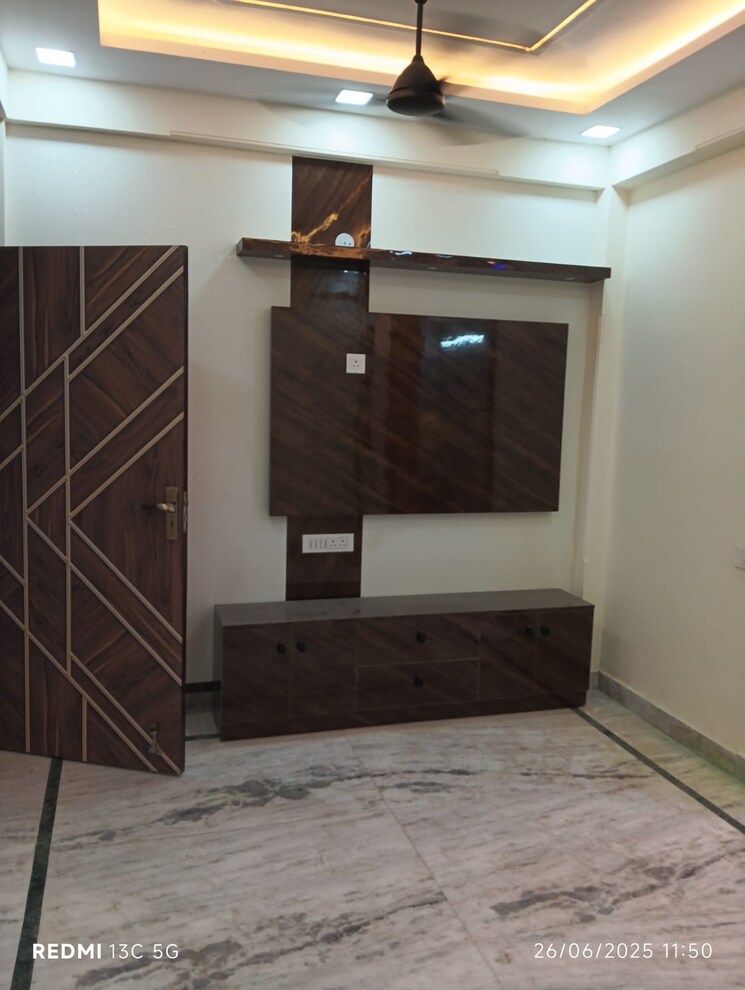 Room, gyan khand i 3 Bedroom 1145 Sq.Ft. Apartment In Gyan Khand I Ghaziabad 9255818
