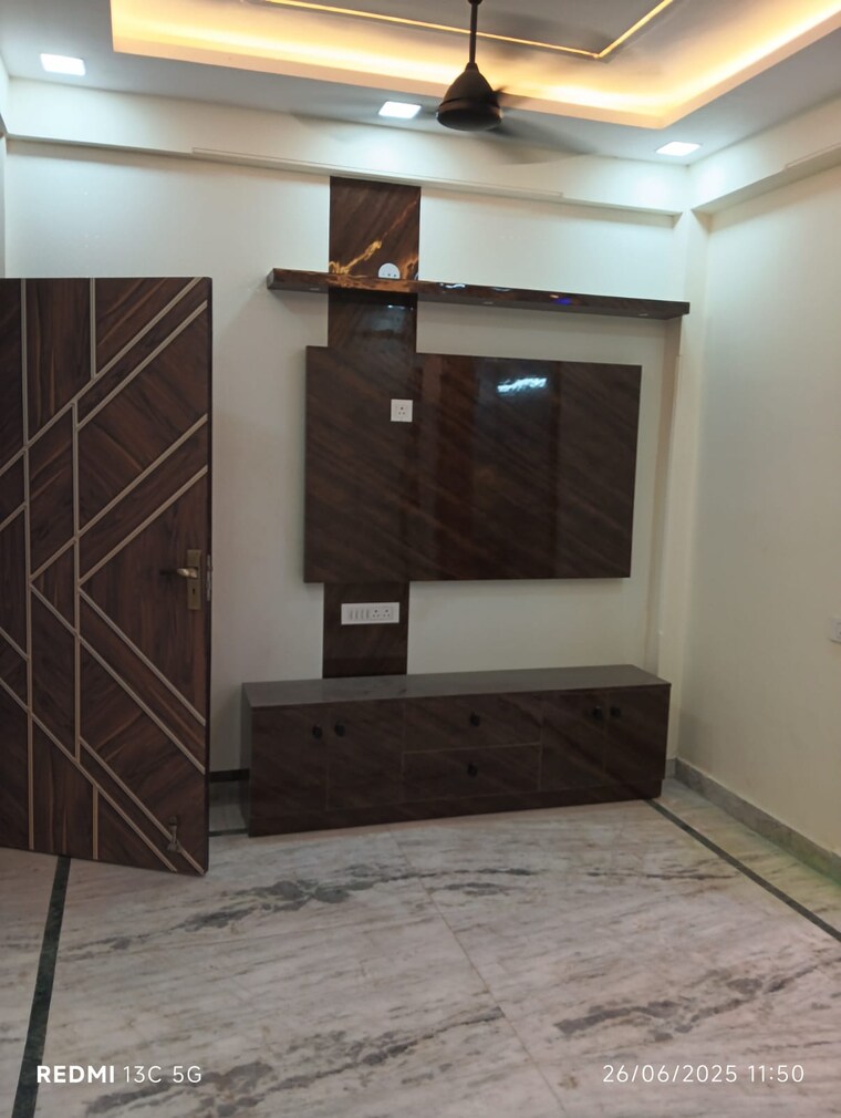 Room, gyan khand i 3 Bedroom 1102 Sq.Ft. Apartment In Gyan Khand I Ghaziabad 9255813