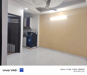 Room in 1 BHK Builder Floor at Neb Sarai – for Rent