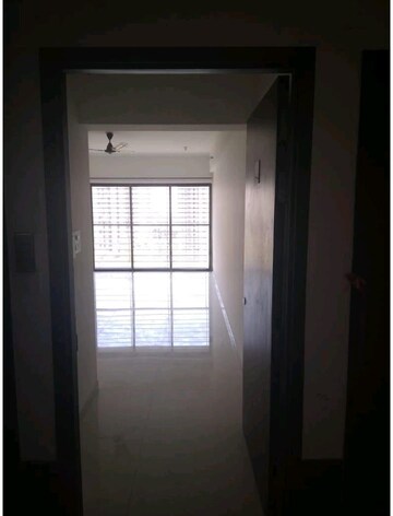 Room in 3 BHK Apartment at Runwal Garden City, Balkum Pada – for Rent